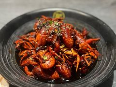 -肥肥虾庄·金牌油焖大虾(汉街SKP店)