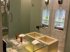 -上海滴水湖皇冠假日酒店