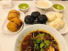 -李与白包子铺(桐梓林店)