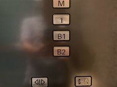-世纪商贸广场-地下停车场