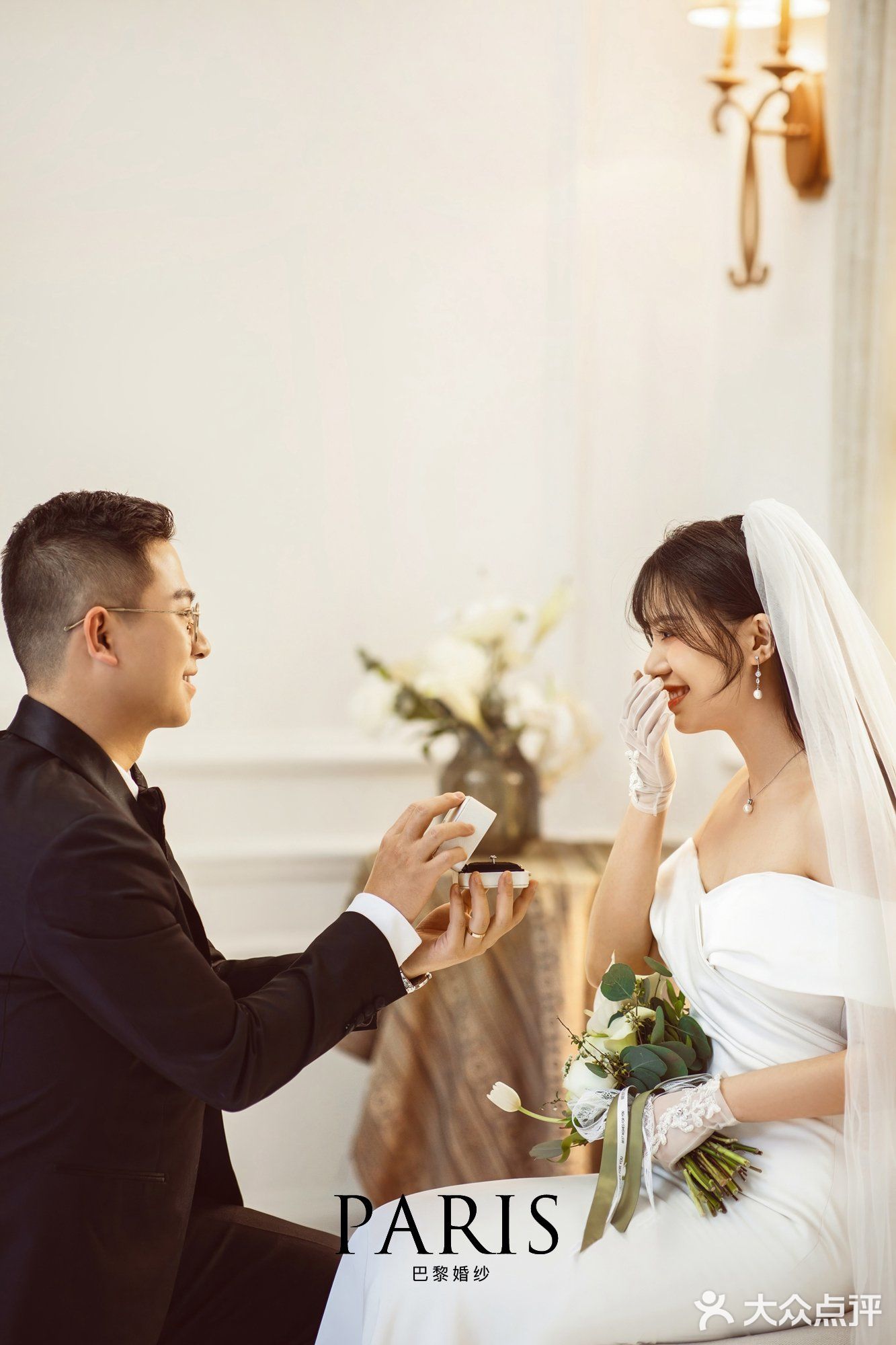 这组室内婚纱照简直是美到发光了