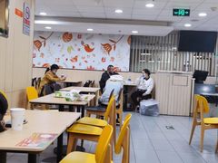 用餐区-德克士(北京站店)