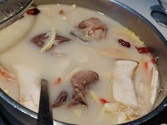 -三人行骨头王火锅(长寿店)