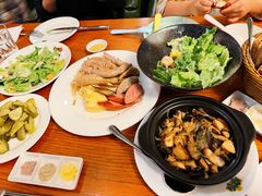 -普兰达德国餐厅·德式脆皮烤猪肘·自酿啤酒(观唐店)