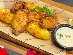 -Mark&Mars Restaurant