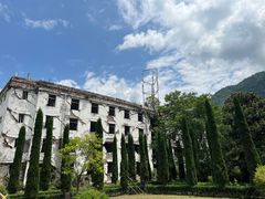 -四川汶川特大地震漩口中学遗址