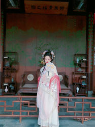 -梦回汉唐汉服旗袍体验馆(拙政园店)