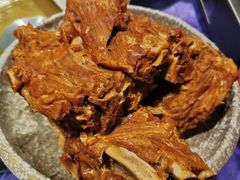 特色大铁锅烀腔骨-95号酱骨·一块豆腐(展春园西路店)