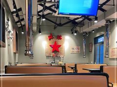大堂-赤铁扒拉锅·烤串·烤鸽子