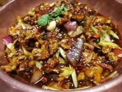 -虾弄弄海派小龙虾·牛羊蝎子火锅