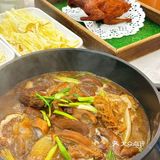 敲好吃的爆汁乳鸽｜配上热腾腾的鸽酱炆牛杂煲🍲