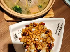 -有红鸡毛店·川菜(建设路店)