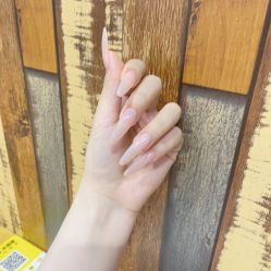 -花岐款式专研健康美甲沙龙