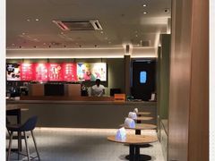 -星巴克臻选(上海中环广场2F店)