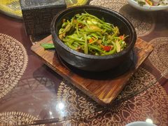 -巴依兄弟西域美食(机场店)