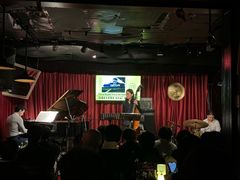 -东岸Cafe 爵士俱乐部