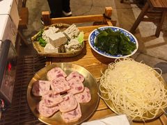 -旧街市鲜货老火锅(大光路店)