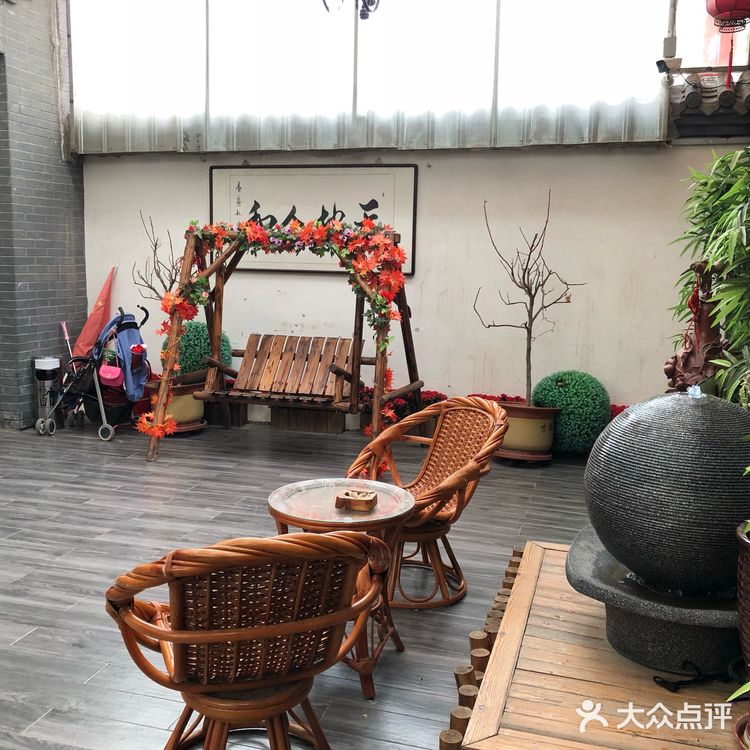 天台养心苑农家院，坐落在蓟县九山顶自然风景区的下营镇