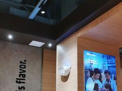 -瑞幸咖啡(外滩SOHO店)