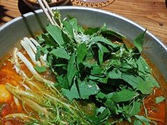 -野山舂·贵州现舂酸汤牛肉(东山店)
