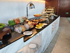 -华强广场酒店-椰香高空自助餐厅