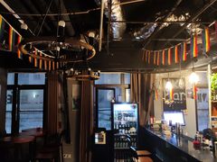 -Mx.cocktail bar