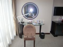 镜&nbsp;灯&nbsp;电脑台&nbsp;椅子-曼骊酒店(深圳南山海岸城店)