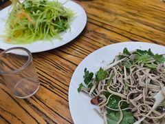 -溢心园香河肉饼总店