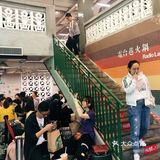 我在人广排队吃电台巷，你呢？
