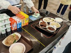 -同济大学本部学苑饮食广场