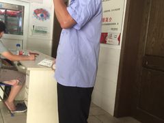 -小海豚国际游泳培训(长宁龙之梦酒店)