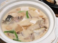 炒鸡鱼头煮水鬼-炳胜品味(海印总店)