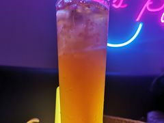 -樱花里音乐餐吧·牛扒椰子鸡(东圃店)