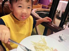 超爱意大利面的小女孩-清漫·派对音乐餐吧(市桥店)