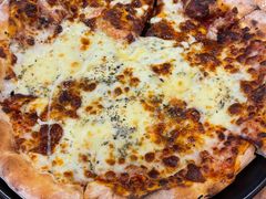 -12 Rocks Beach Bar Cafe