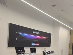 -Apple授权专营店(五彩城店)