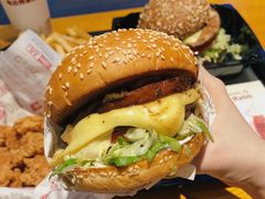 -The Habit Burger Grill 哈比特汉堡(复兴soho店)