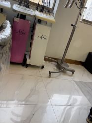 -镁连社·美联社