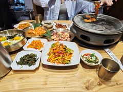 -青瓦餐厅·生鱼片·韩园烤肉(西塔店)