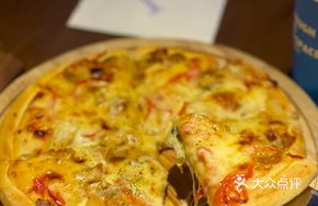 Rich Chicken Pizza