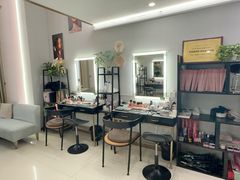 -ME觅妆·定制美妆·彩妆私教(菱角湖店)