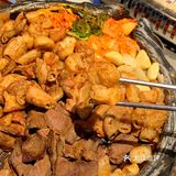 几乎是每桌必点菜 ️牛肠、牛心、大小肠、年糕等等