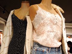 -Abercrombie&Fitch(德基广场店)