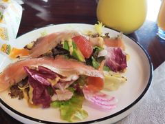 烟熏三文鱼色拉-YUE·6·西式融合餐厅(外滩六号店)