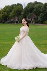 -雪中彩影婚纱摄影·微光艺术中心