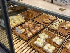 -顶东面包花园·生日蛋糕(世博店)