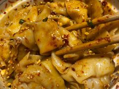 -八二小区抄手(龙湖上城天街店)