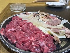 -小志家.野生菌鲜切牦牛肉牛杂火锅