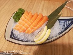 三文鱼刺身厚切-西月山居匠心创意料理(江汉路新佳丽广场店)