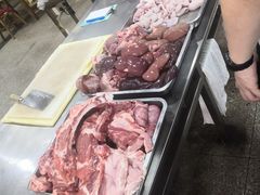 -标记美食新鲜猪杂(兴南大道店)